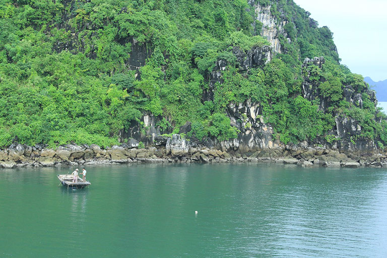 Less Crowded Cruise Routes in Lan Ha Bay – A Peaceful Alternative to Halong Bay